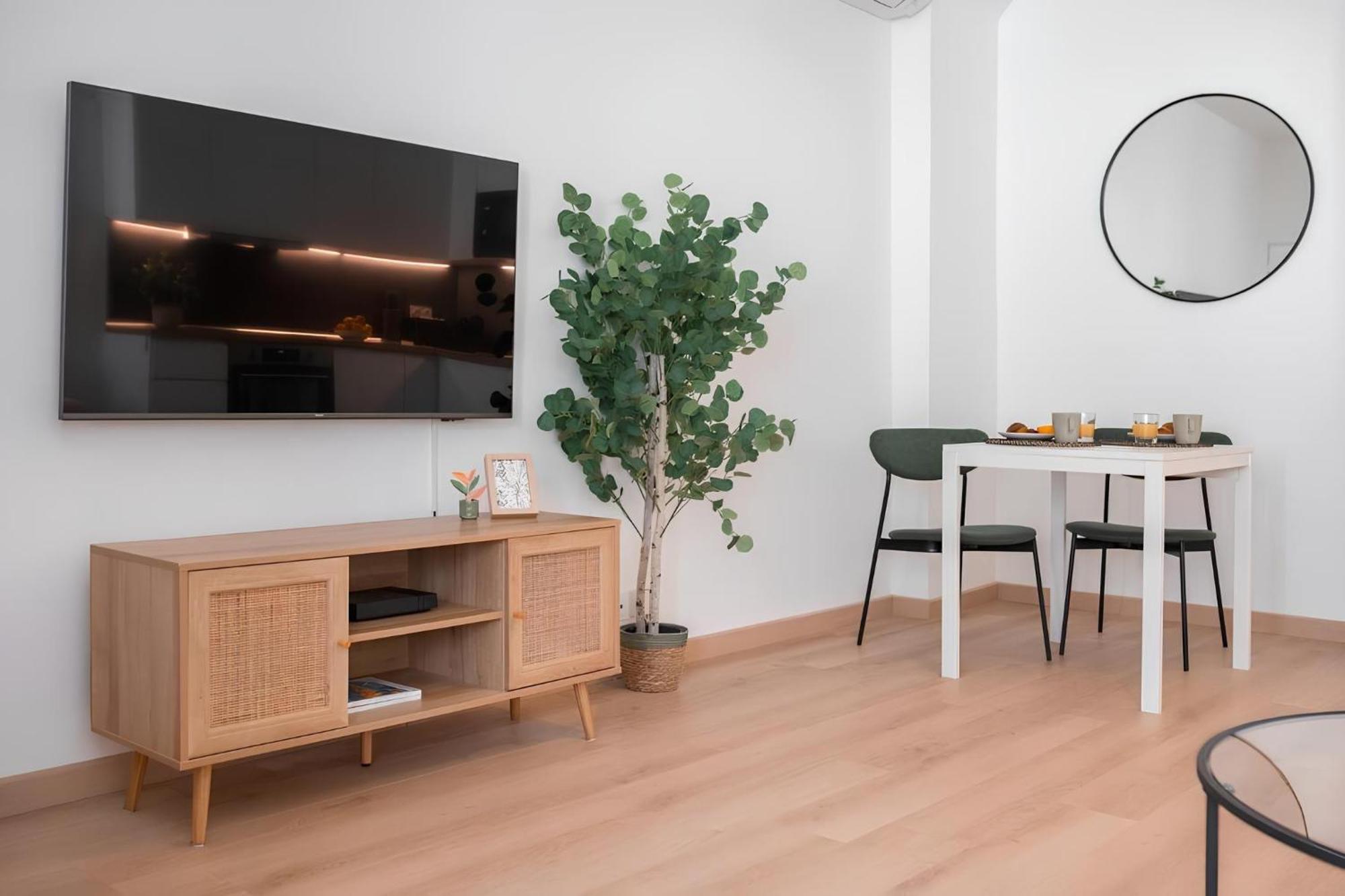 Cozy Appartement Plein Centre, Proche Gare/Plage Menton Exteriér fotografie